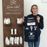 Laura Melandri con la sua maglia che porta in bella evidenza il logo GREEN LABEL